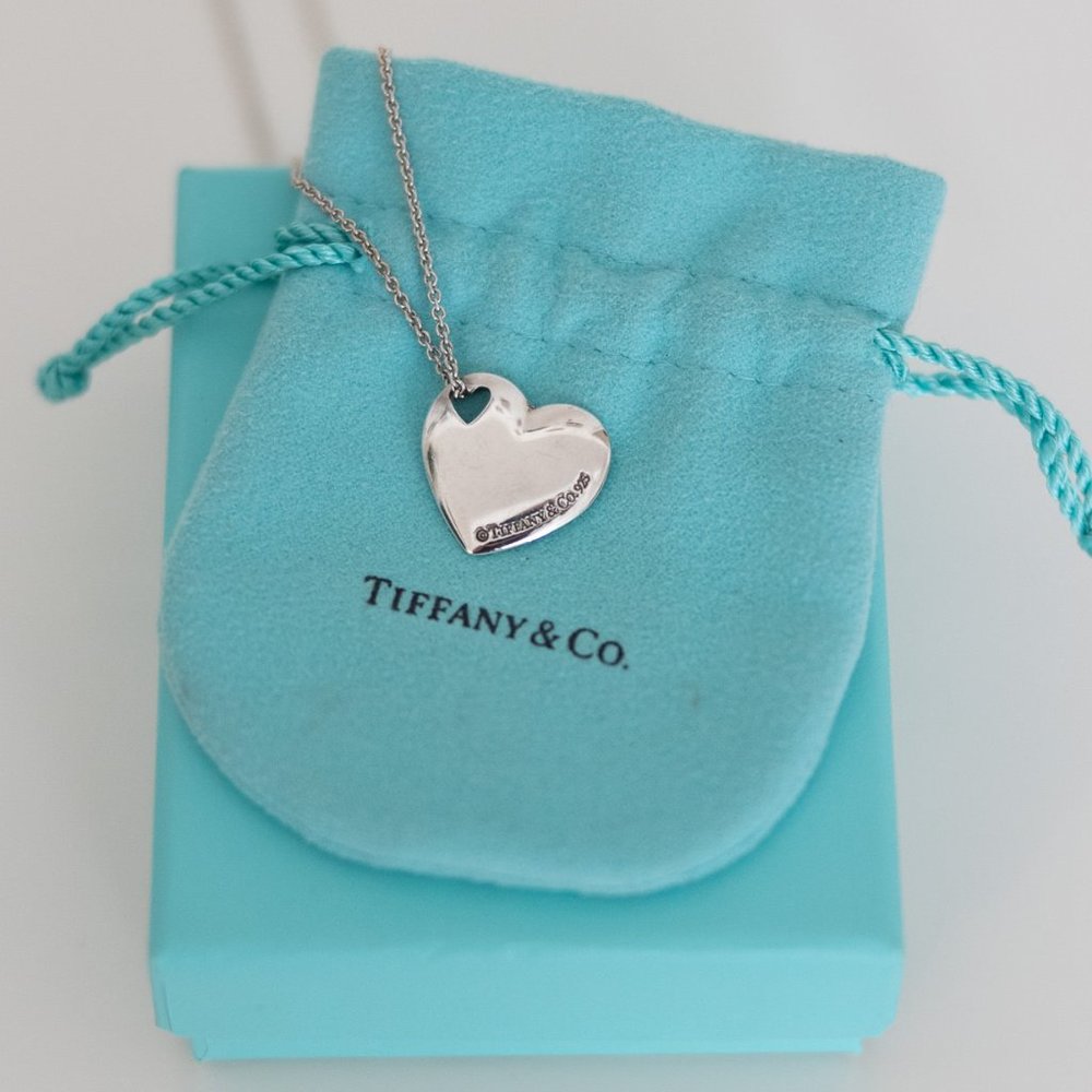RARE RETIRED!!! Tiffany Luxury Puffy Two Heart Cutout 925 Sterling Necklace 🤍